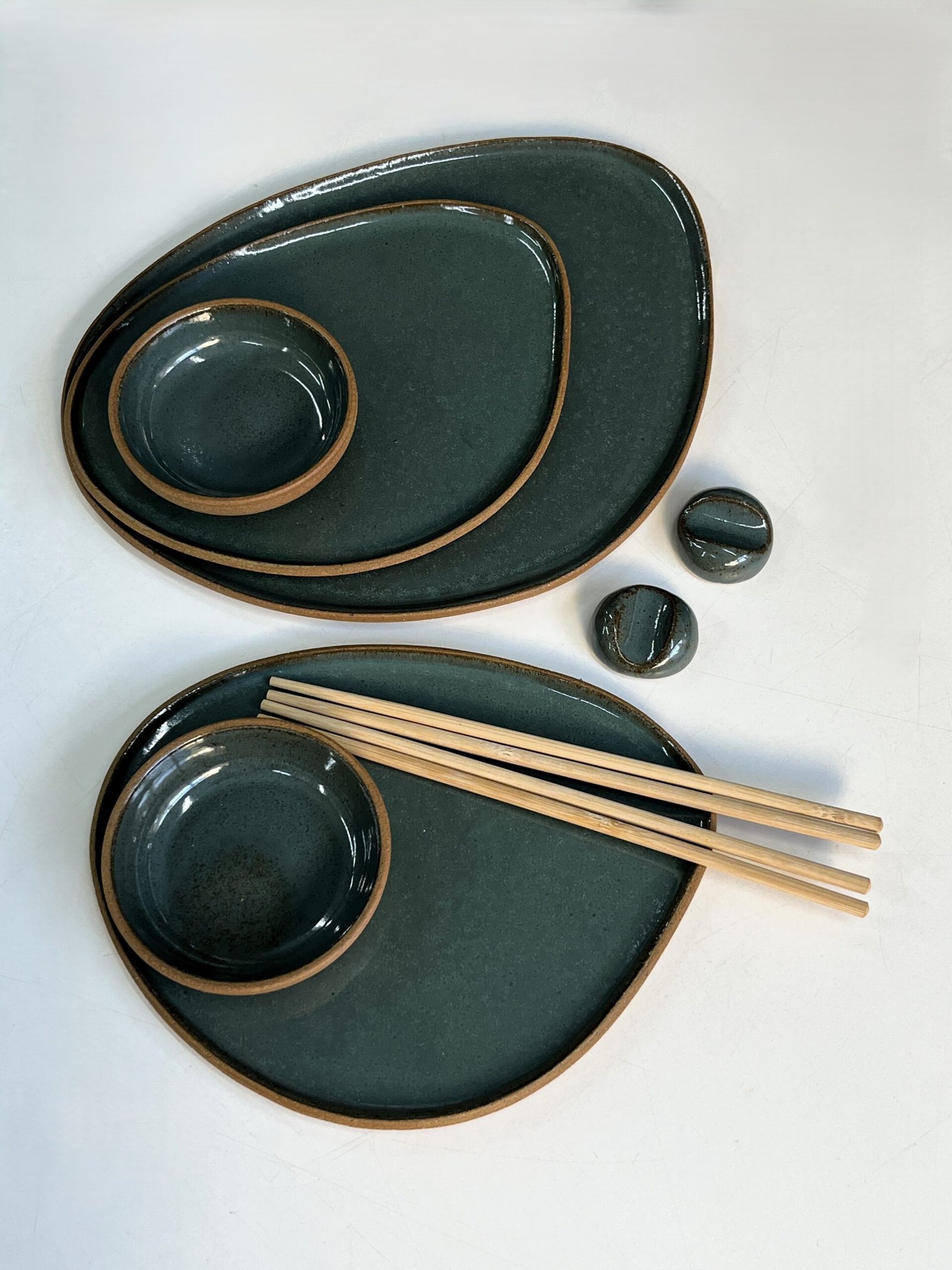 Conjunto Nave para sushi dupla + prato de servir | verde